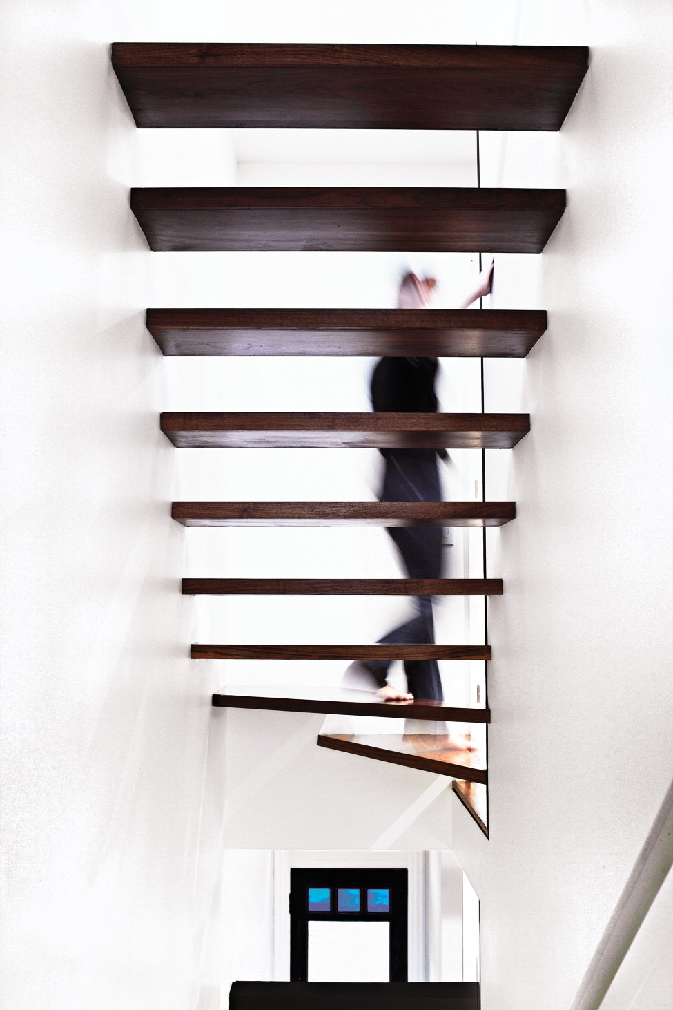 Floating stair treads - Dubbeldam Summerhill Home 