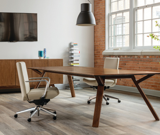 NUA Office, table desk with chairs and light pendant